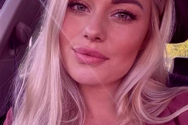 Natalie, 38, a blonde hazel-eyed mediterranean companion based in Doumuhu. Offering Duos, Striptease, 69, Couples. Available for incall and outcall, day and ...