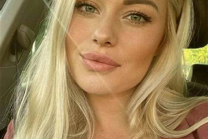 Natalie, 38, a blonde hazel-eyed mediterranean companion based in Epen. Offering Dinner Date, BDSM, Duos, Erotic Massage. Available for incall and outcall, o...