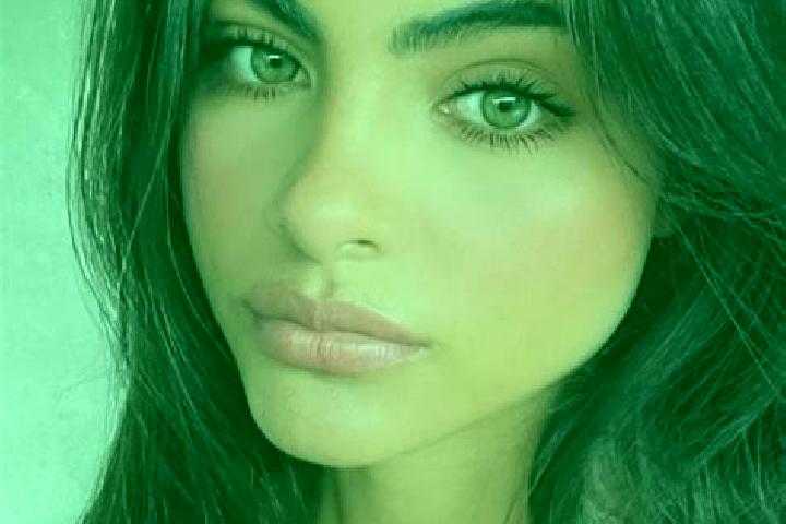 Natalie, 38, a red dark-eyed indian companion based in Shenshan. Offering Girlfriend Experience, Fetish, Dinner Date, Party Girl. Available for incall and ou...