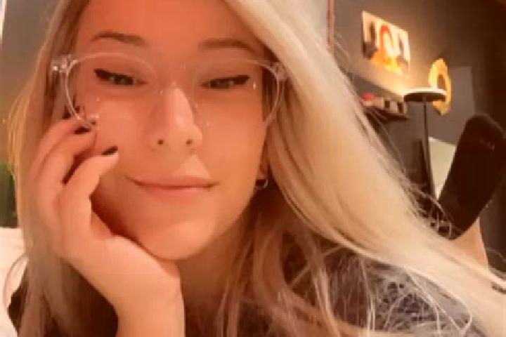 Natalie, 39, a blonde amber-eyed ebony companion based in Karlstad. Offering Party Girl, Fetish, A-Level, GFE, 69. Available for incall and outcall, overnigh...