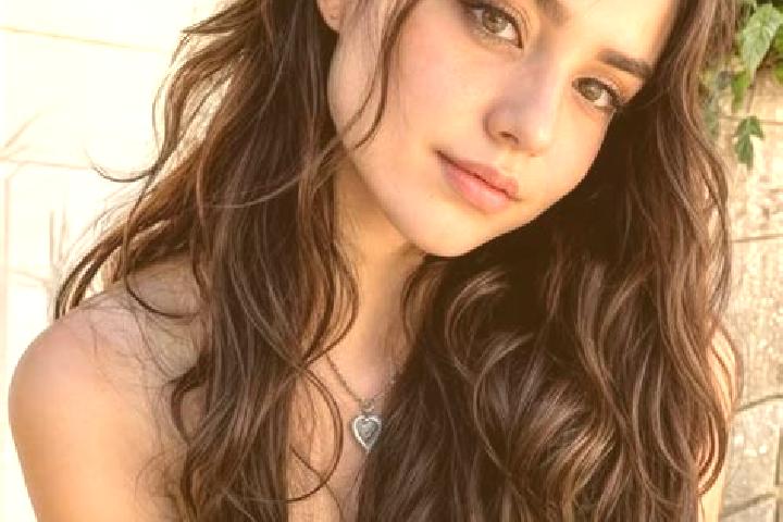 Nora, 20, a black hazel-eyed mediterranean companion based in Ives Estates. Offering Prostate Massage, Roleplay, Girlfriend Experience. Available for incall ...