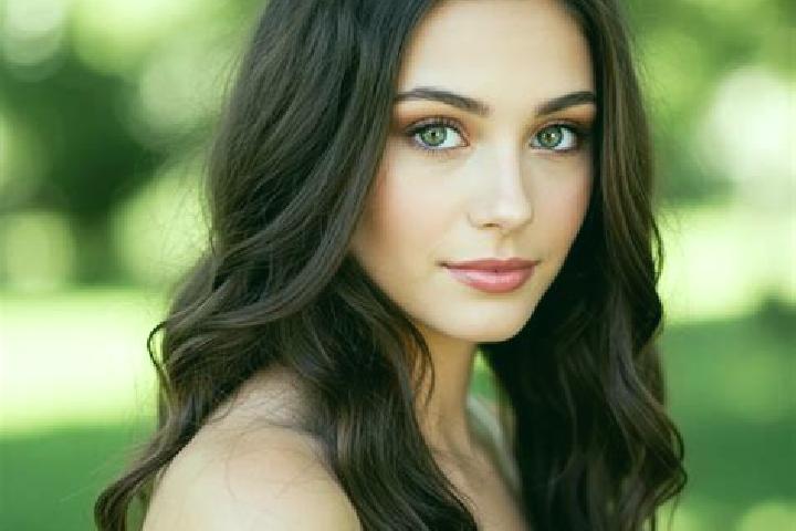 Nora, 20, a brunette hazel-eyed mediterranean companion based in Stary Zamosc. Offering Travel Companion, A-Level, Couples, CIM. Available for incall and out...