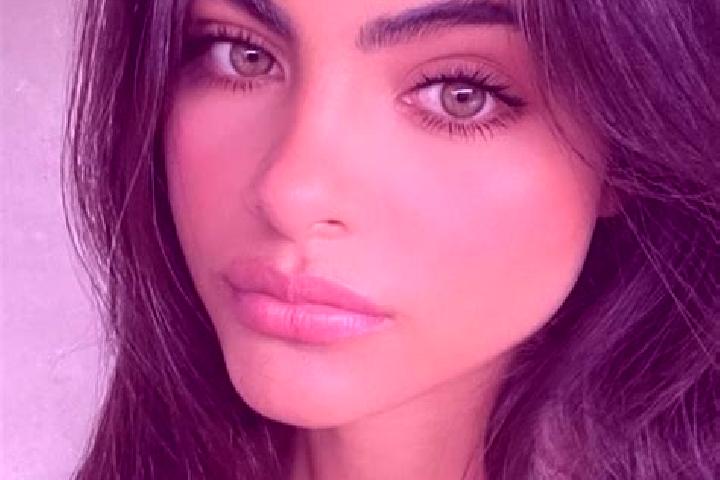 Nora, 20, a chestnut grey-eyed indian companion based in Onex. Offering CIM, Massage, Domination, Girlfriend Experience. Available for incall and outcall, ov...