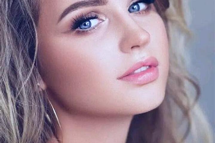 Nora, 20, a dark blonde blue-eyed caribbean companion based in Denderbelle. Offering OWO, Girlfriend Experience, Duos, Domination, Erotic Massage. Available ...