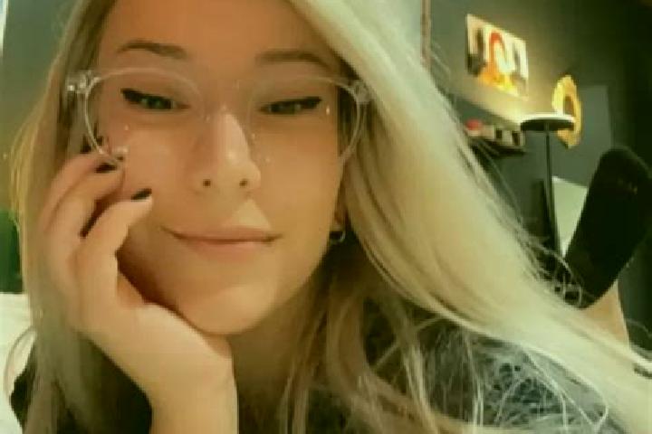 Nora, 20, a platinum blonde amber-eyed indian companion based in Bosco Ex Parmigiano. Offering Striptease, Overnight, Erotic Massage. Available for incall an...