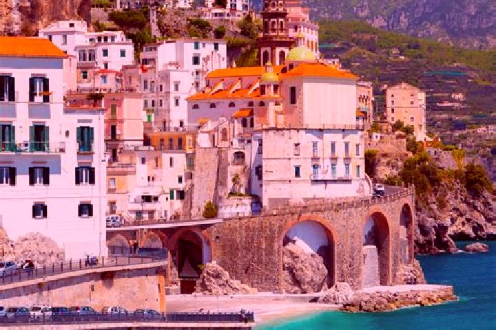 Nora, 20 — Escort in Fengo, Italy