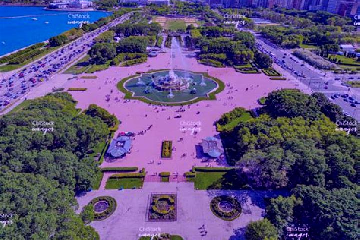 Nora, 20 — Escort in Grant Park, United States