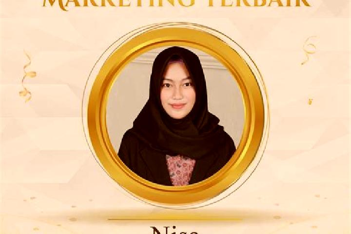 Nora, 20 — Escort in Parumasan Timur, Indonesia