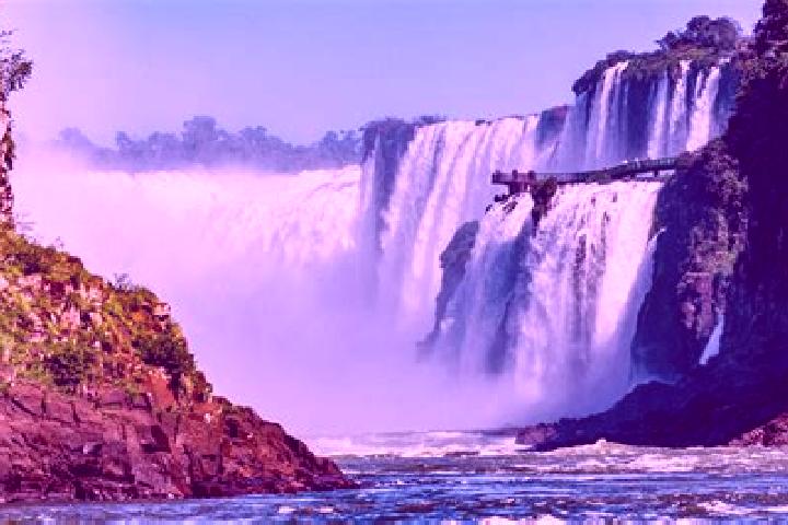Nora, 20 — Escort in Sao Miguel do Iguacu, Brazil