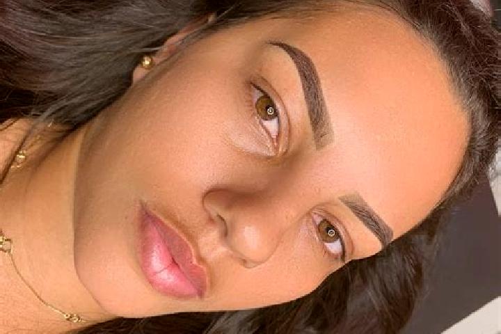 Nora, 21 — Escort in Caapiranga, Brazil