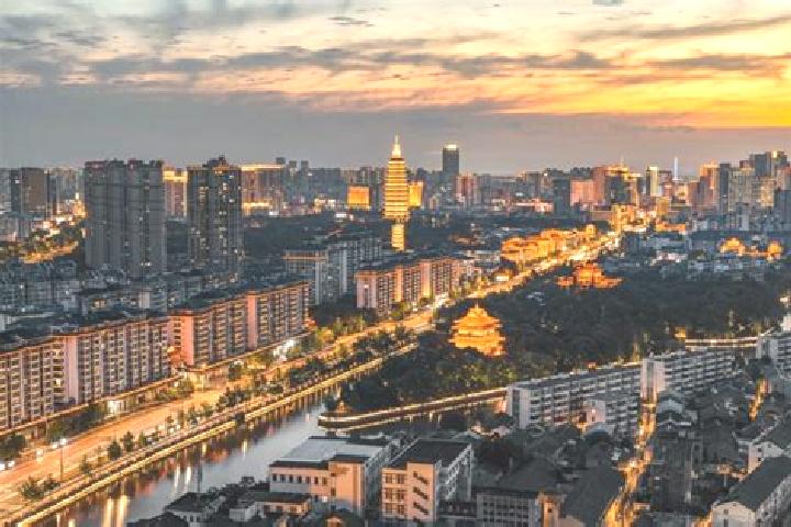 Nora, 21 — Escort in Luci, China