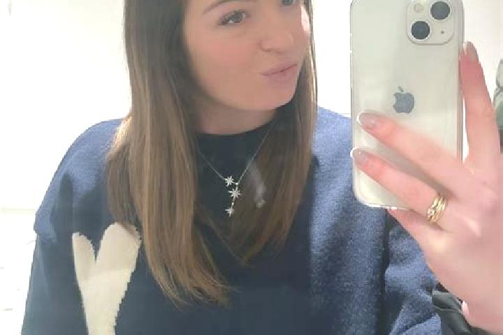 Nora, 21 — Escort in Venerque, France