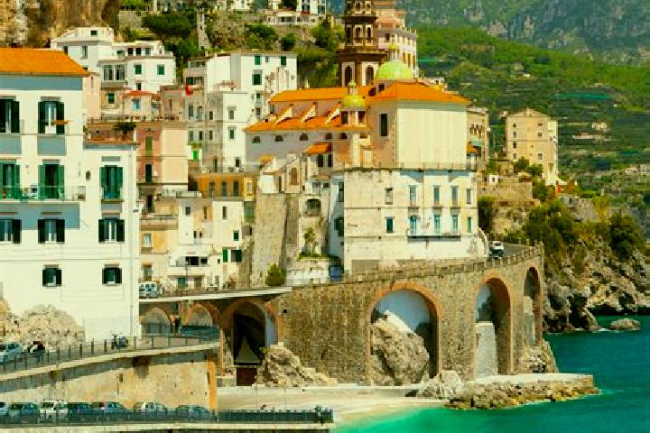 Nora, 22 — Escort in Salo, Italy