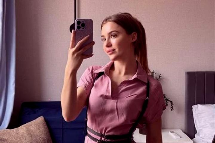 Nora, 22 — Escort in Vincent, United States