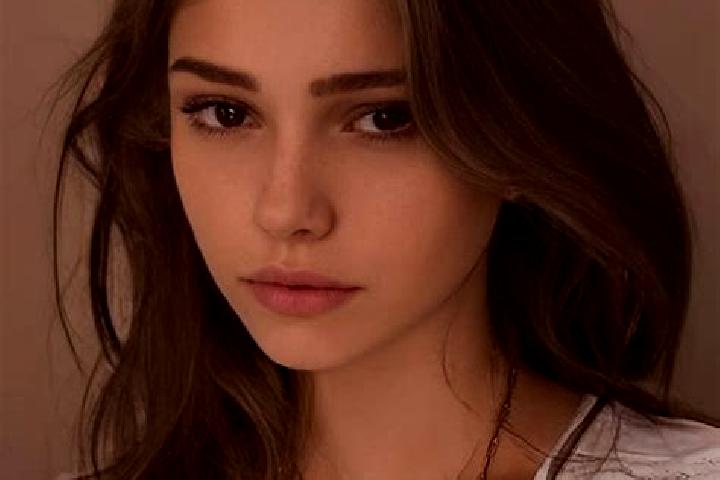 Nora, 23, a chestnut hazel-eyed slavic companion based in Kalerker. Offering Couples, Travel Companion, CIM. Available for incall and outcall, day and evenin...