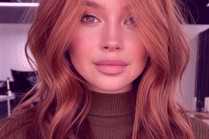 Nora, 24, a auburn dark-eyed slavic companion based in Dumbrava Rosie. Offering CIM, Girlfriend Experience, Dinner Date. Available for incall and outcall, da...