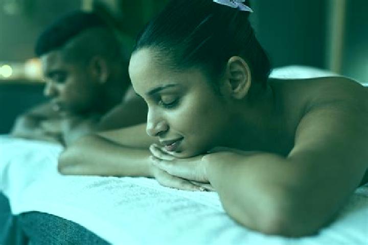Nora, 24, a brunette hazel-eyed mixed companion based in Betz-le-Chateau. Offering Couples, Erotic Massage, Girlfriend Experience, Overnight. Available for i...
