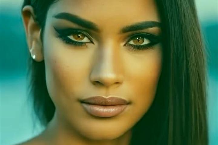 Nora, 24, a red dark-eyed latina companion based in Rzepiennik Strzyzewski. Offering Party Girl, Massage, Girlfriend Experience. Available for incall and out...