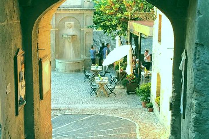 Nora, 24 — Escort in Casperia, Italy