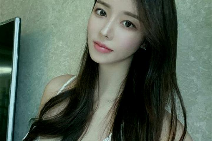 Nora, 24 — Escort in Gumuk Tengah, Indonesia