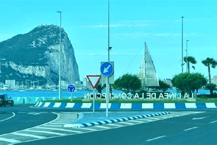 Nora, 24 — Escort in La Linea de la Concepcion, Spain