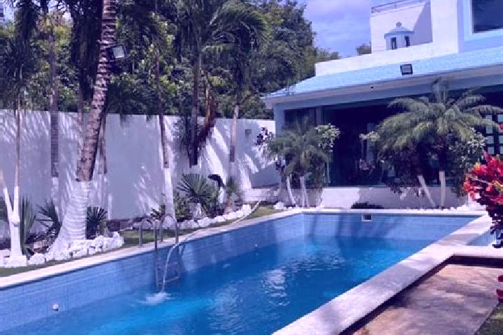 Nora, 24 — Escort in Los Almendros, Mexico