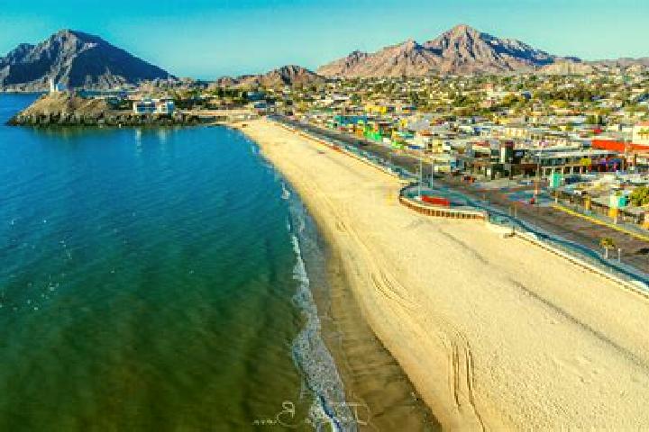 Nora, 24 — Escort in San Felipe Tizapa, Mexico