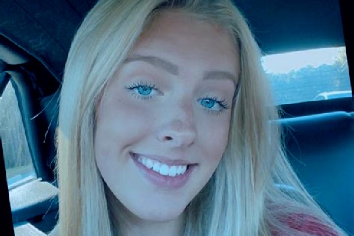 Nora, 24 — Escort in Waleska, United States