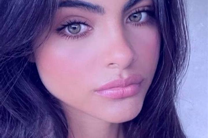 Nora, 25, a black dark-eyed indian companion based in Tecajec. Offering Domination, CIM, Duos, Massage. Available for incall and outcall, day and evening dates.