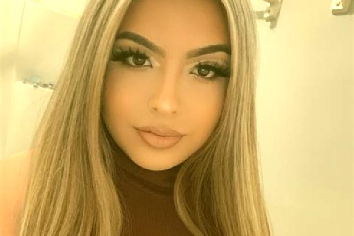 Nora, 25, a blonde grey-eyed latina companion based in Rock. Offering Duos, Fetish, BDSM, Domination. Available for incall and outcall, day and evening dates.