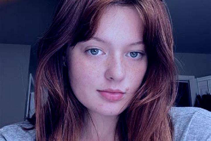 Nora, 25, a red brown-eyed mixed companion based in Momeres. Offering Erotic Massage, CIM, Deep French Kissing, Dinner Date, Domination. Available for incall...