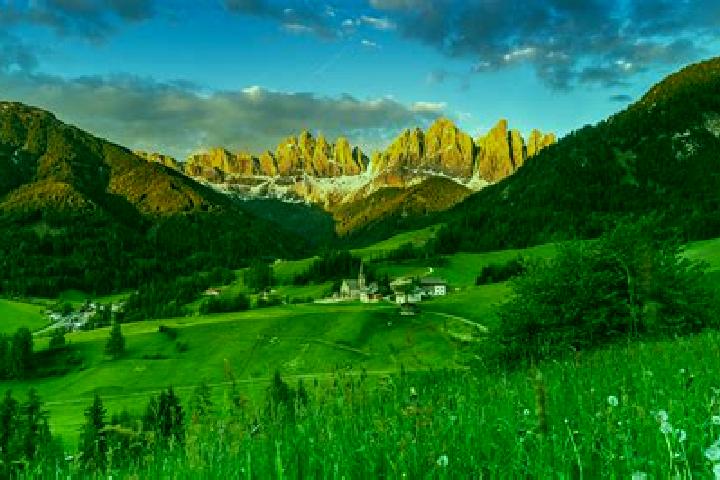 Nora, 25 — Escort in Santa Maria Maddalena, Italy