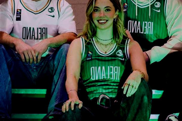 Nora, 26 — Escort in Clara, Ireland