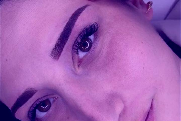 Nora, 26 — Escort in Lesve, Belgium