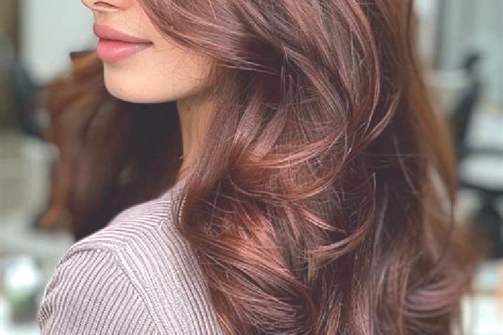 Nora, 27, a auburn brown-eyed indian companion based in Radbruch. Offering Striptease, Duos, Domination, Roleplay. Available for incall and outcall, day and ...