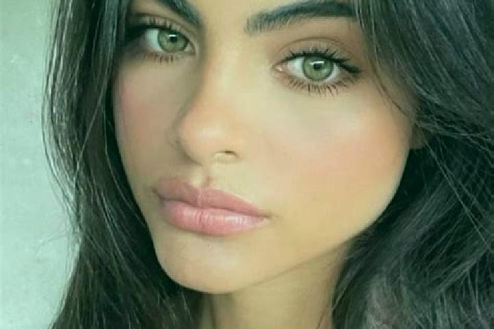 Nora, 27, a black green-eyed caucasian companion based in Ancona. Offering Massage, Girlfriend Experience, Striptease. Available for incall and outcall, day ...