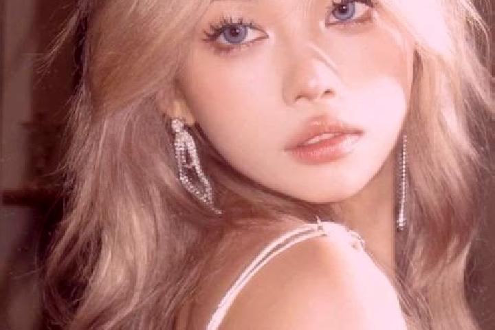 Nora, 27, a blonde amber-eyed asian companion based in Kranzadougou. Offering Roleplay, Party Girl, Tantra, 69. Available for incall and outcall, overnight b...