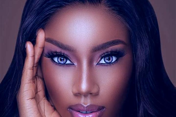 Nora, 27, a red blue-eyed ebony companion based in Fontoura Xavier. Offering Striptease, Prostate Massage, 69. Available for incall and outcall, day and even...