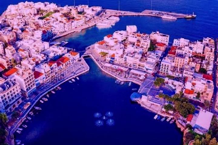 Nora, 27 — Escort in Agios Stefanos, Greece