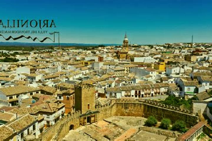 Nora, 27 — Escort in Arjonilla, Spain