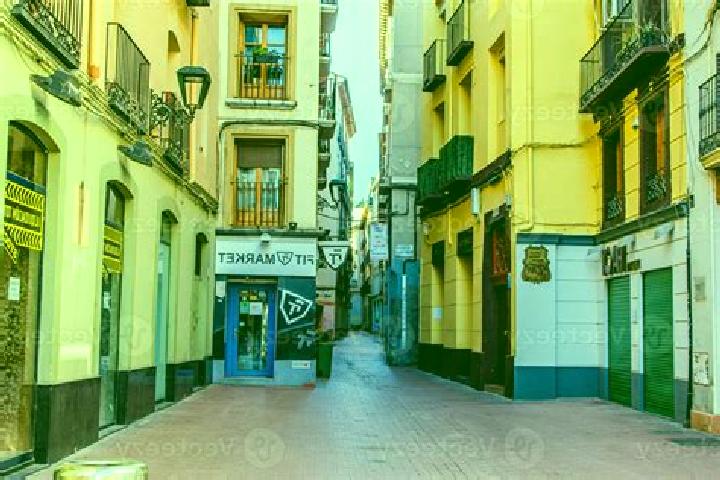 Nora, 27 — Escort in Valdefuentes de Sangusin, Spain