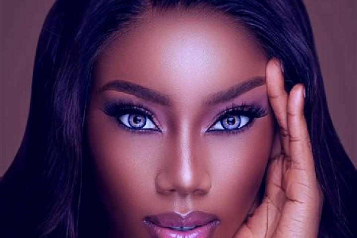 Nora, 28, a chestnut blue-eyed ebony companion based in Ara Nova. Offering Fetish, Massage, Deep French Kissing, Duos. Available for incall and outcall, day ...