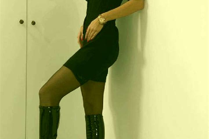 Nora, 29, a black grey-eyed european companion based in Totoesti. Offering A-Level, Party Girl, Striptease. Available for incall and outcall, overnight booki...