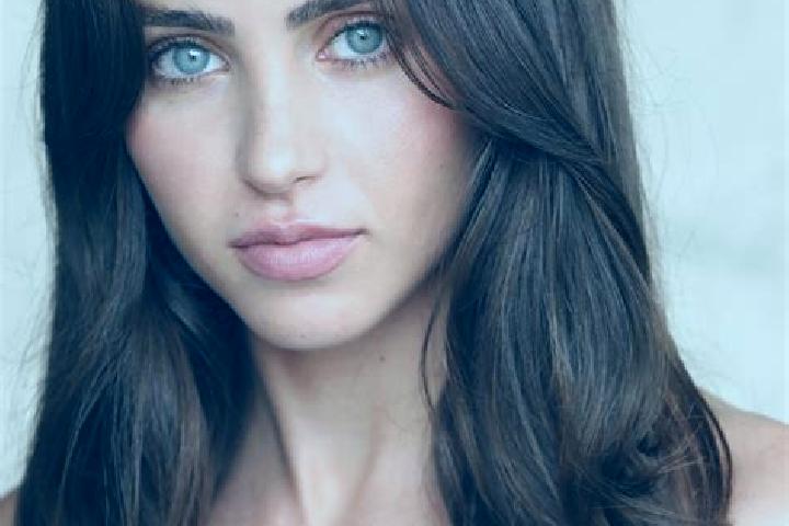 Nora, 29, a brunette amber-eyed mixed companion based in Bienrode. Offering Striptease, Overnight, Roleplay. Available for incall and outcall, day and evenin...