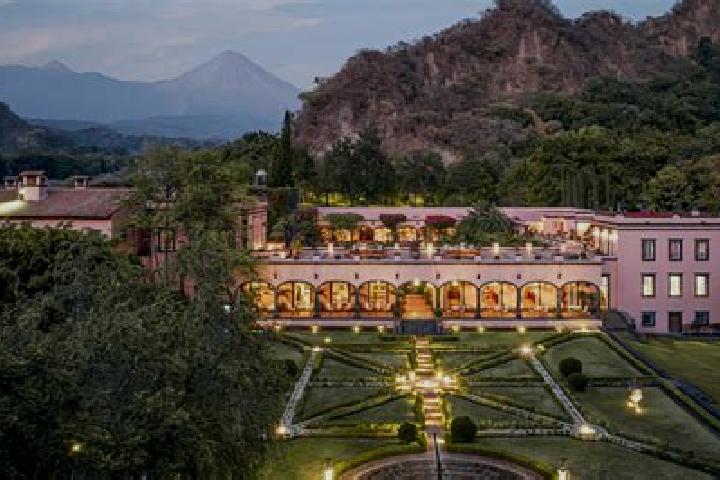 Nora, 29 — Escort in Real Hacienda (Metropolis), Mexico