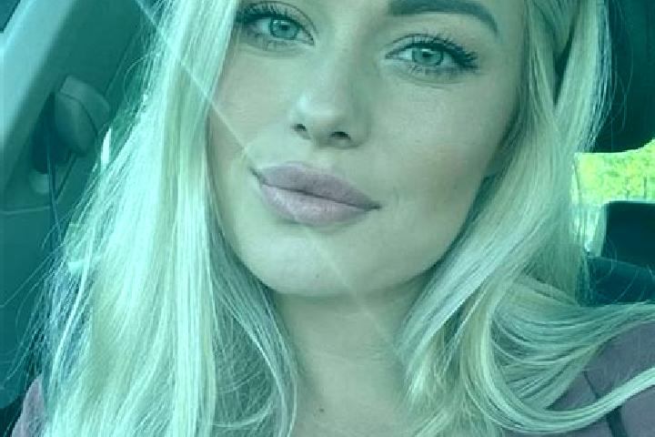 Nora, 30, a blonde hazel-eyed caribbean companion based in Glovelier. Offering Prostate Massage, Travel Companion, Striptease, Massage. Available for incall ...