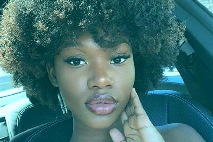 Nora, 30, a red dark-eyed ebony companion based in Vatra. Offering A-Level, Tantra, Duos. Available for incall and outcall, day and evening dates.
