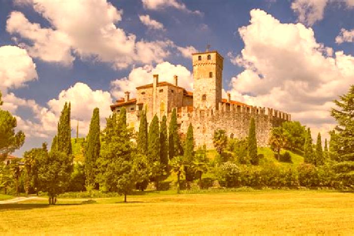 Nora, 30 — Escort in San Vito di Fagagna, Italy