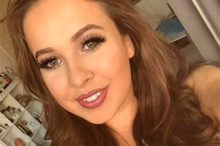 Nora, 31, a auburn amber-eyed european companion based in Spechbach-le-Haut. Offering 69, BDSM. Available for incall and outcall, overnight bookings available.