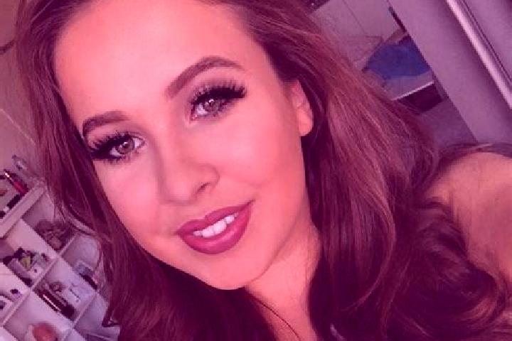 Nora, 31, a brunette grey-eyed mediterranean companion based in Gyovren. Offering Roleplay, Erotic Massage. Available for incall and outcall, overnight booki...